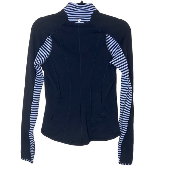 LULULEMON Run: U-Turn Pullover *Reversible
Classic Stripe Polar Haze Black - Picture 10 of 15